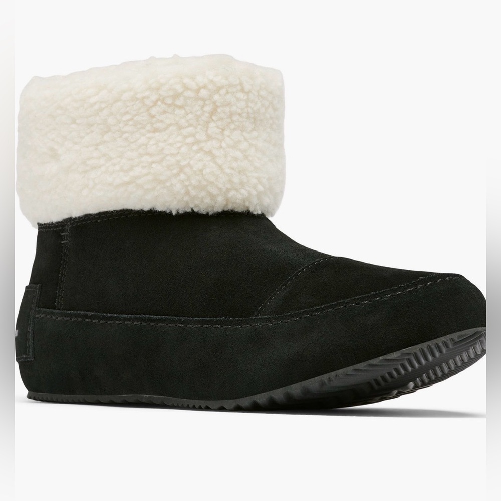 SOREL
Go Stumptown
Faux Fur Lined
Bootie (Women)

Color: Black/ Natural
NWB